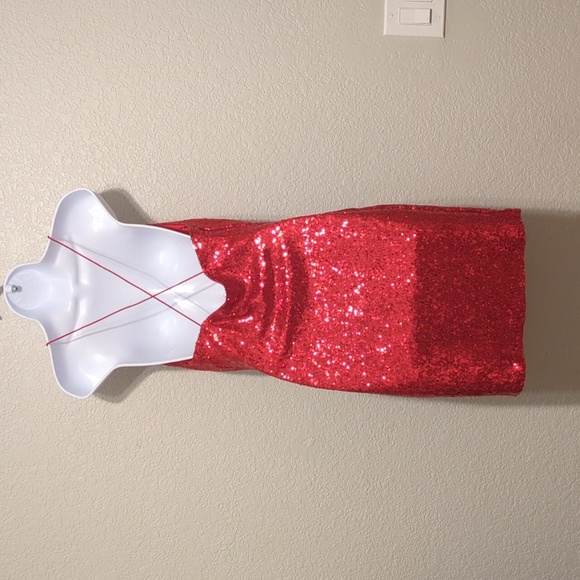 B. Smart women's red sequin sleeveless cowl neck mini dress - Picture 9 of 10